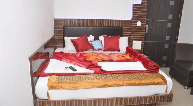 D Suites Deluxe D Suites Deluxe