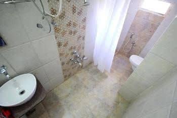 OYO Rooms Swastik Char Rasta CG Road