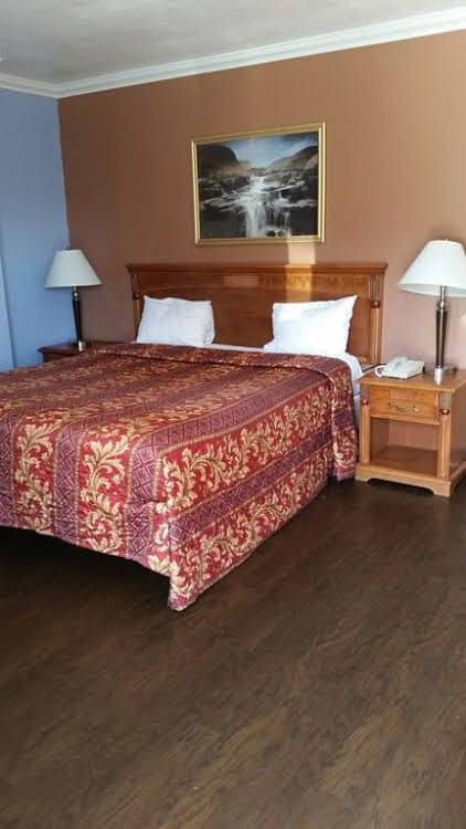 Del Aire Inn