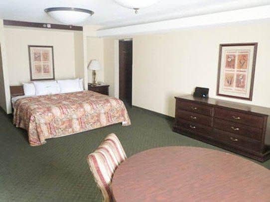 Comfort Inn and Suites Comfort Inn and Suites