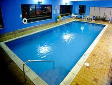Days Inn and Suites Sutton Flatwoods