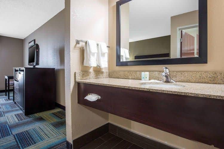 Quality Inn and Suites Arnold St Louis