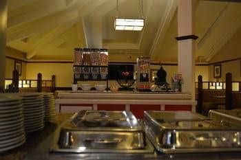 Travelodge Inn and Suites Wichita Airport