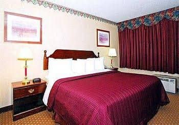Hampton Inn and Suites Detroit/Warren