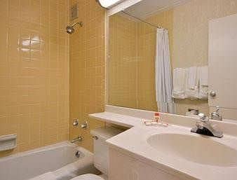 USA Inn and Suites Springfield Ohio USA Inn and Suites Springfield Ohio