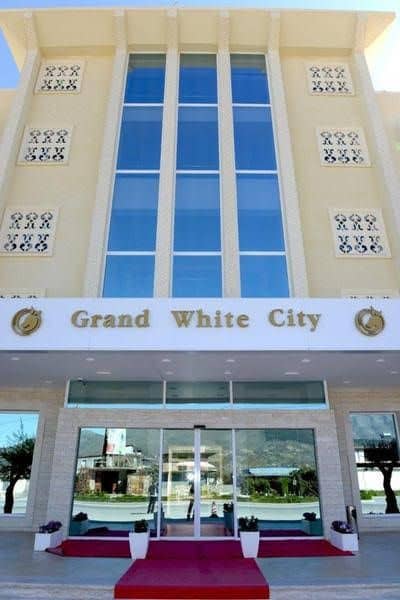 Grand White City Grand White City