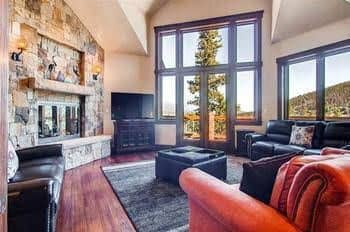 Grand Campion Main Street Private Home by Pinnacle Lodging