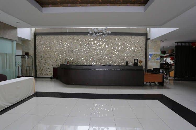 RedDoorz Plus near Mall Bali Galeria