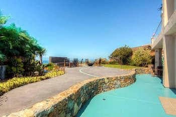 House By The Ocean