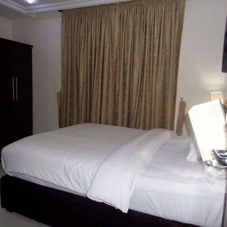 Larry Mitchelle Suites Larry Mitchelle Suites