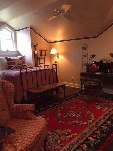 The English Merchant s Inn