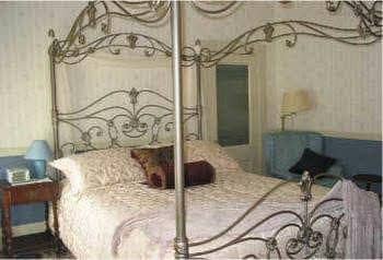 The Linden Tree Inn