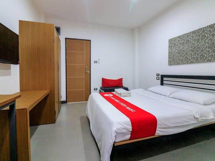 NIDA Rooms Iron Bridge Paradee