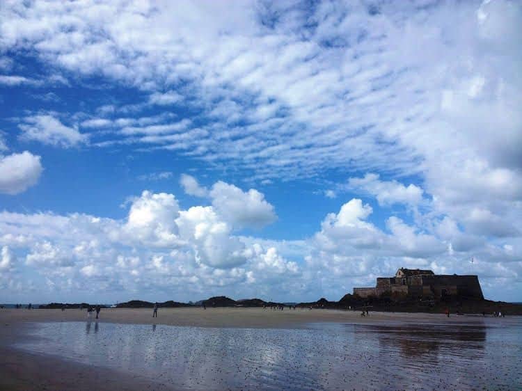 Duplex saint malo vue mer et intra muros Duplex saint malo vue mer et intra muros