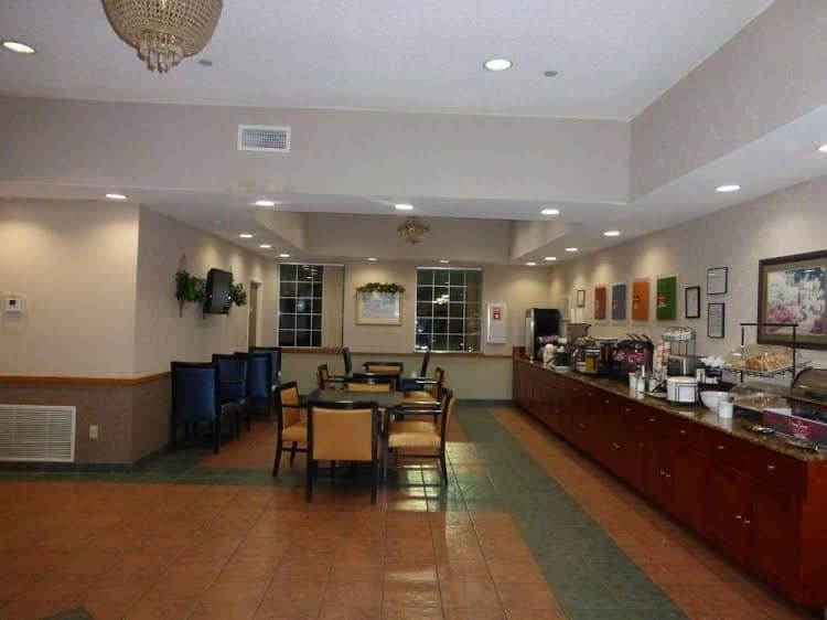 Econo Lodge Inn and Suites Madison