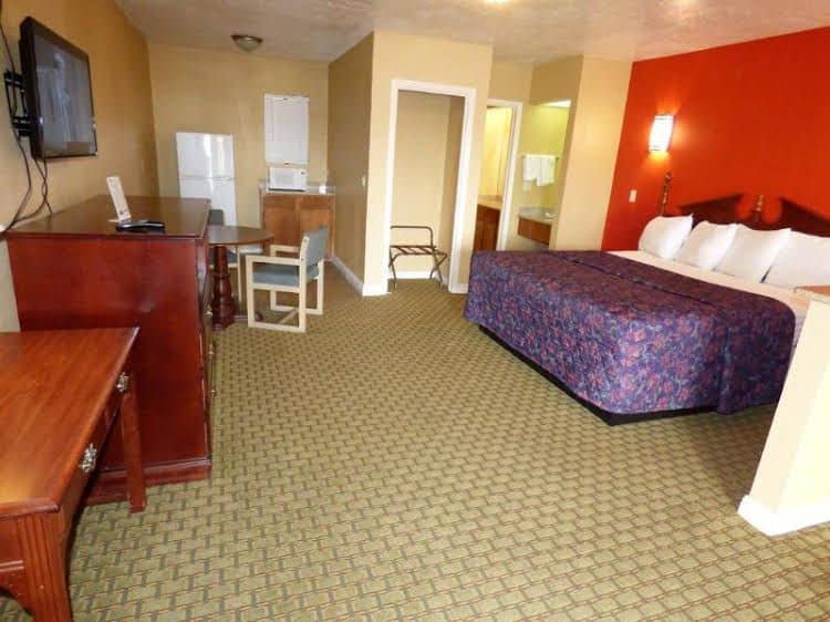 Economy Lodge Economy Lodge