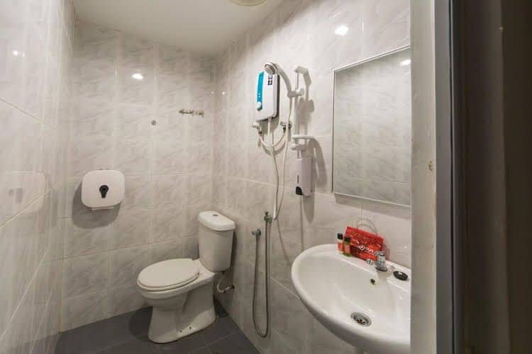 OYO Rooms Kota Damansara Segi University