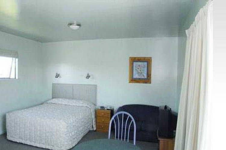 Windsor Court Motel