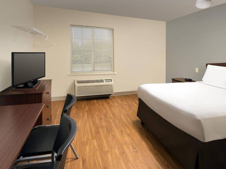 WoodSpring Suites Topeka