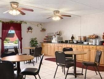 Knights Inn East Syracuse Knights Inn East Syracuse