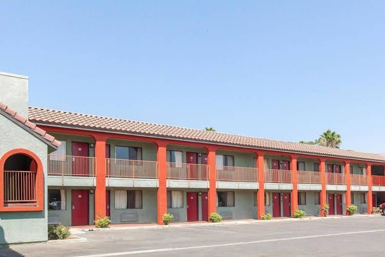 Bakersfield Central Inn