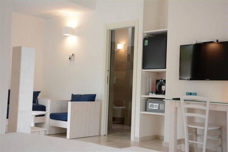 Nicolaus Club Meditur Village