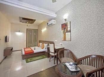 OYO Premium Near Mega Mall