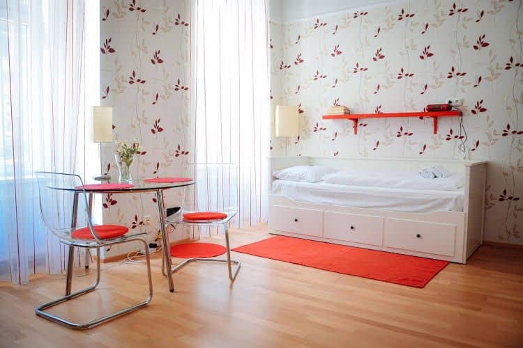 JL Apartments