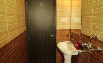 OYO Rooms Ballygunge Maddox Square OYO Rooms Ballygunge Maddox Square