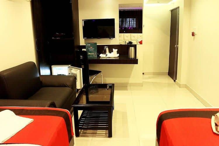 OYO Rooms Tagore Park EM Bypass