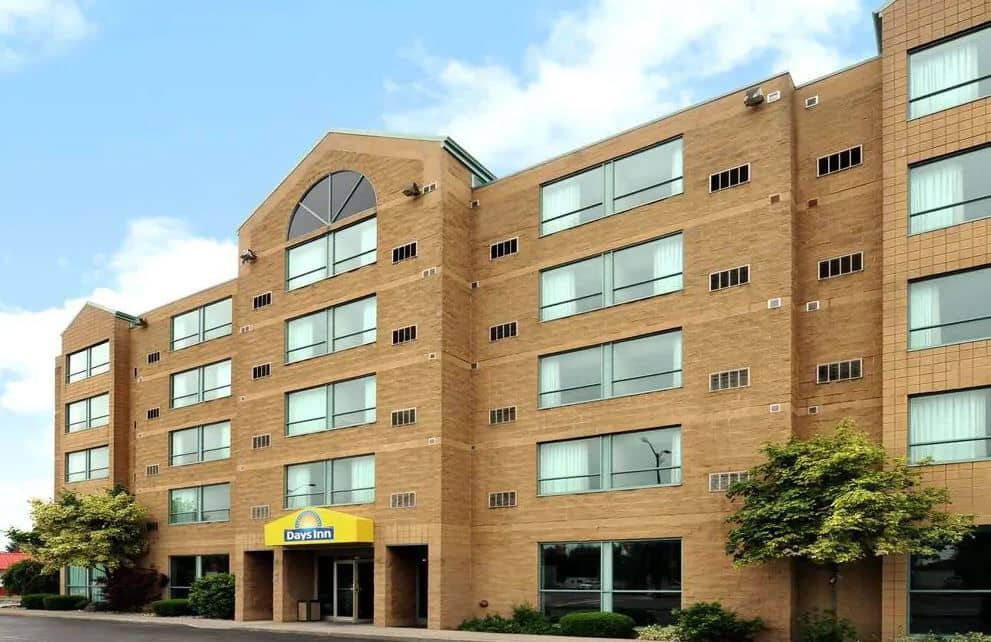 Days Inn by Wyndham Niagara Falls Lundys Lane