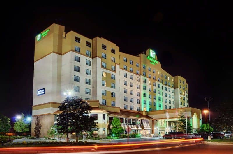 Holiday Inn & Suites Kanata