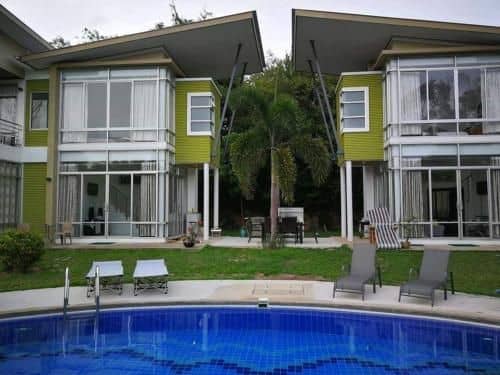 Pandora Villa's
