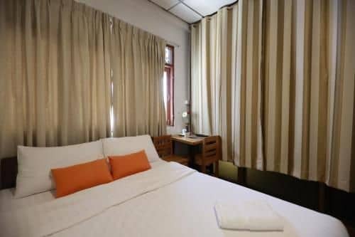 Banana hostel (Don Muang)