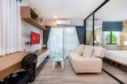 F109 · 39m2 Brand New Executive Luxury Condo Free Netflix F109 · 39m2 Brand New Executive Luxury Condo Free Netflix