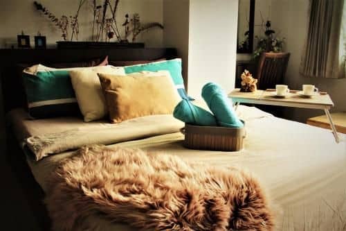 Artistic Mountain View Apartment