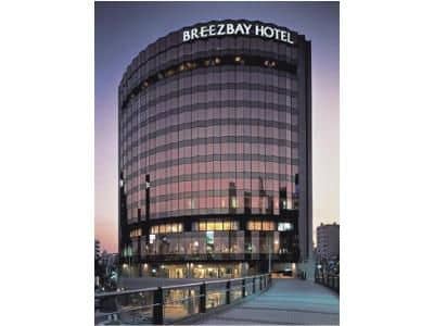 Breezbay Hotel Resort & Spa