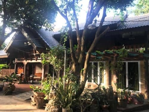 สวนอาหารบ้านล้อเกวียน