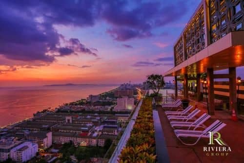 Locals Pattaya The Riviera Jomtien