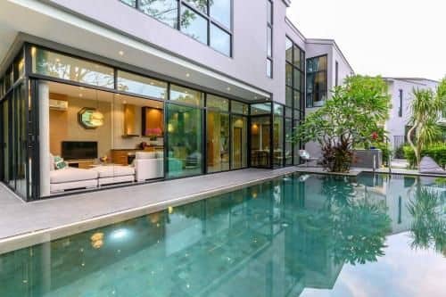 Tropical Paradise Villa with Large Pool Tropical Paradise Villa with Large Pool