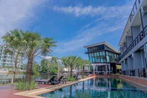 Phuengluang Riverside Hotel
