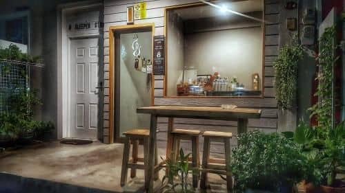 8 Sleepers Street Guesthouse