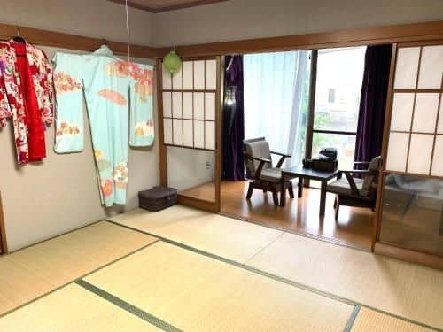 Lovely Big Sunny Room