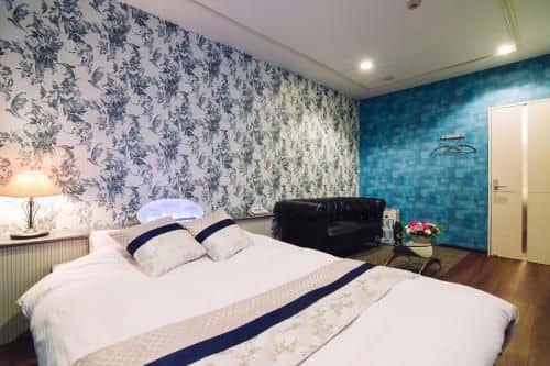 โรงแรมทิงเกอร์เบล - สำหรับผู้ใหญ่เท่านั้น