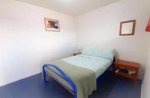 Golden Fern Backpackers