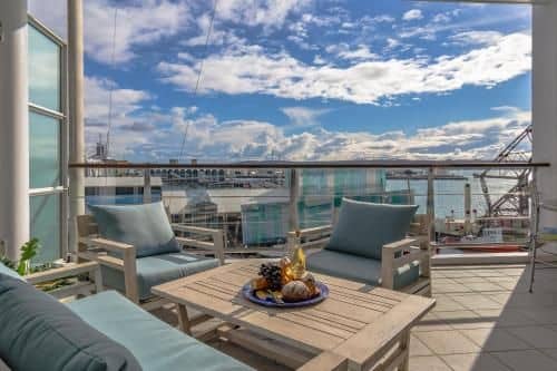 2BR Penthouse Waterfront Apt in CBD Auckland - FREE Parking 2BR Penthouse Waterfront Apt in CBD Auckland - FREE Parking