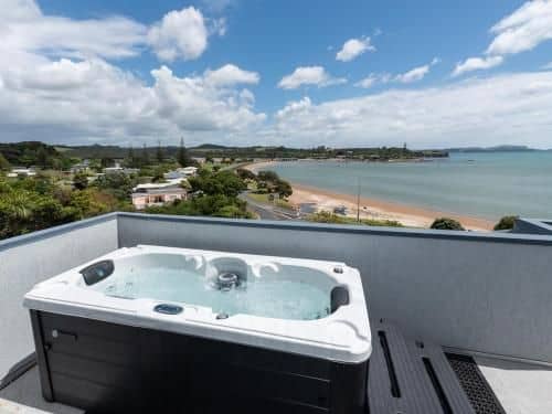 Heavenly View - Waterfront Paihia Apartment