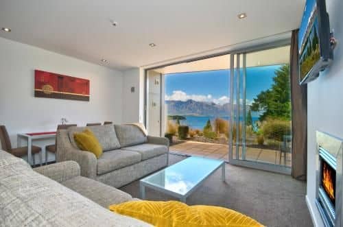 Lakes Edge Apartment