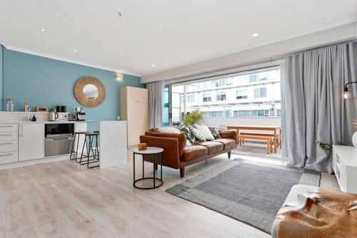 Gorgeous Princess Wharf Apartment w/ Aircon Gorgeous Princess Wharf Apartment w/ Aircon