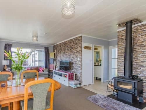 Snowdrop Cottage - Ohakune Holiday Home